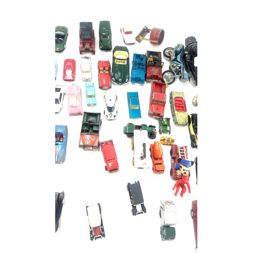 123 - Selection of various die cast and plastic vehicles, trucks, cars and bikes, to include Matchbox, Cor... 