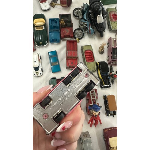 123 - Selection of various die cast and plastic vehicles, trucks, cars and bikes, to include Matchbox, Cor... 