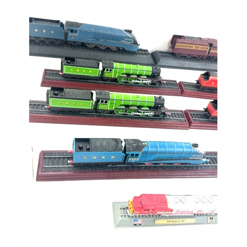 135 - Selection of various Atlas Edition Locomotives to include Flying Scotchsman, Mallard and King class ... 