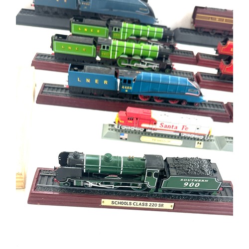 135 - Selection of various Atlas Edition Locomotives to include Flying Scotchsman, Mallard and King class ... 