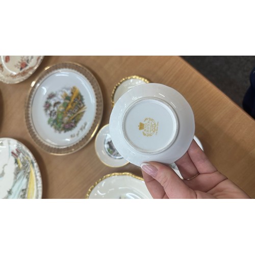 140 - Selection of assorted collectors plates to include Royal Grafton, Royal Worcester etc