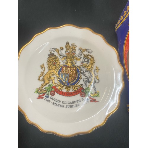 141 - Large selection of Royal Coronation items to include goblets, mugs, a tray, tankards etc