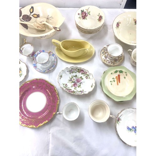 146 - Large selection of assorted porcelain miscellaneous to include several vintage part tea services, Ro... 