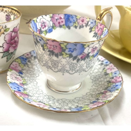 146 - Large selection of assorted porcelain miscellaneous to include several vintage part tea services, Ro... 