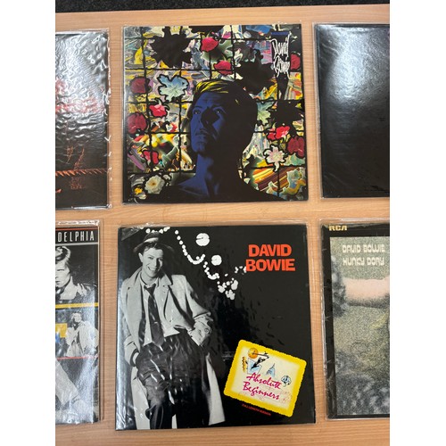 43 - Selection of David Bowie records to includes Hunky Dory, Tonight, Lost in our vaults, Absolute begin... 