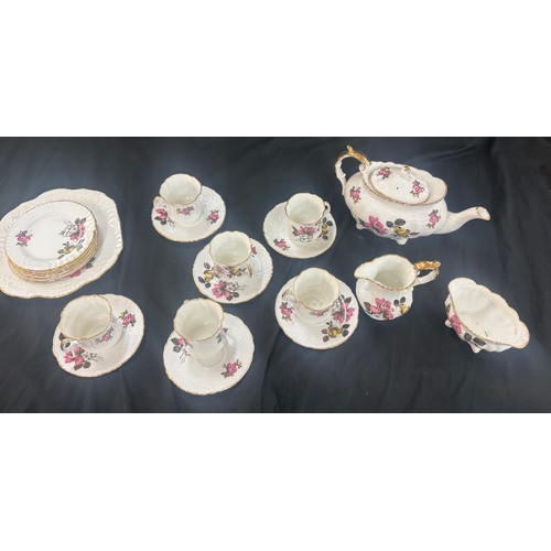 164 - Vintage 6 piece tea set complete with tea pot, cups and saucers, milk jug and sugar bowl