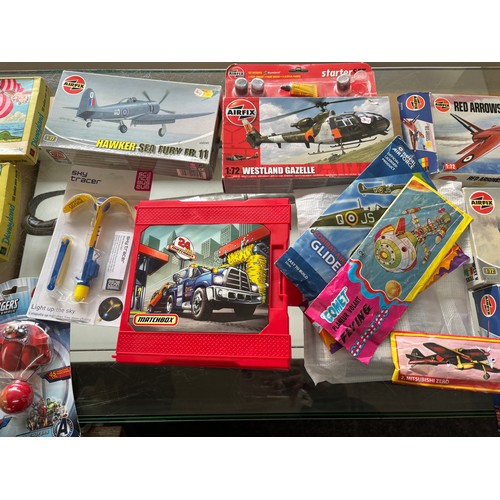 168 - Selection of assorted airfix models and various toys