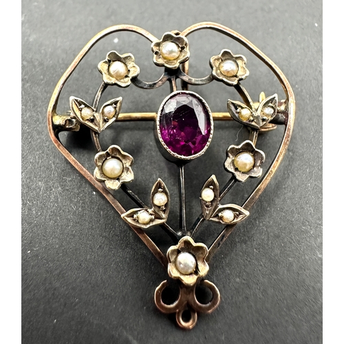 498 - Antique amethyst & seed-pearl pendant brooch measures approx 3cm drop by 2.6cm weight 3.1g