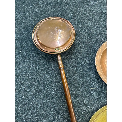 121 - Vintage copper bowl, brass charger and a brass jam pan