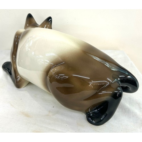 74 - Large vintage ceramic pottery Siamese cat measures approximately 13 inches wide