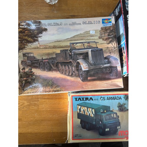 35 - 4 Assorted plastic kits includes , Tatra by Monti Ho Steps etc