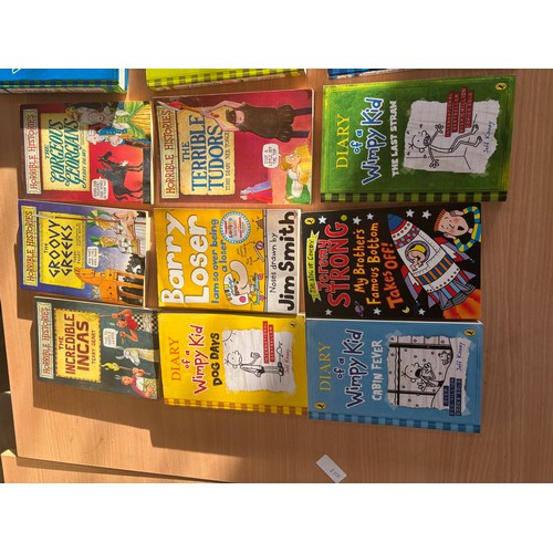 146 - Selection of assorted books includes Diary of a wimpy kid etc