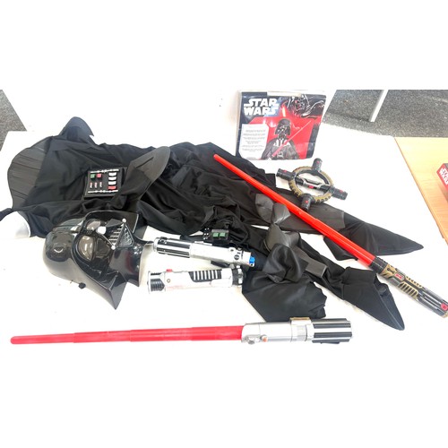 151 - Selection of of assorted Starwars items includes Light Savers etc