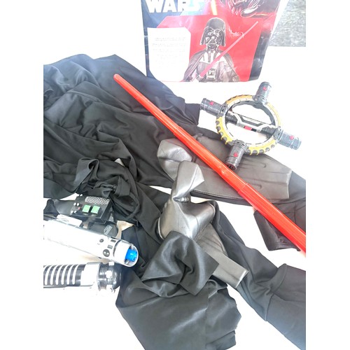 151 - Selection of of assorted Starwars items includes Light Savers etc