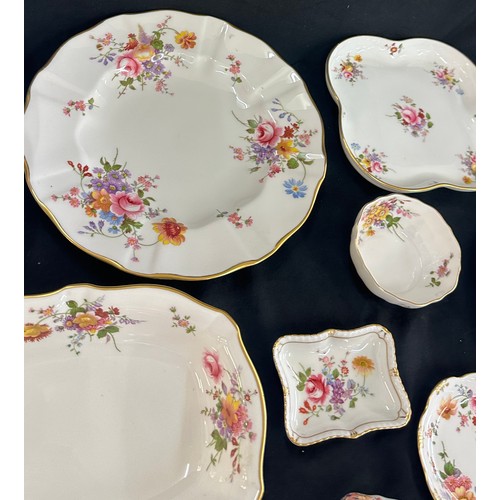 105 - Selection of vintage Royal Crown Derby Poises Pattern items to include vases, plates, jugs etc