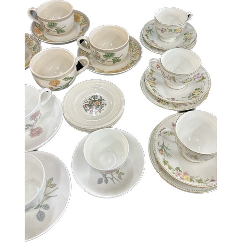 128 - Selection of vintage Wedgwood part tea services to include ' Flame Rose', ' Garden Maze', ' Mirabell... 