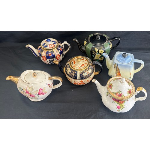 78 - Selection of vintage tea pots to include ' Royal Albert Country Rose', etc