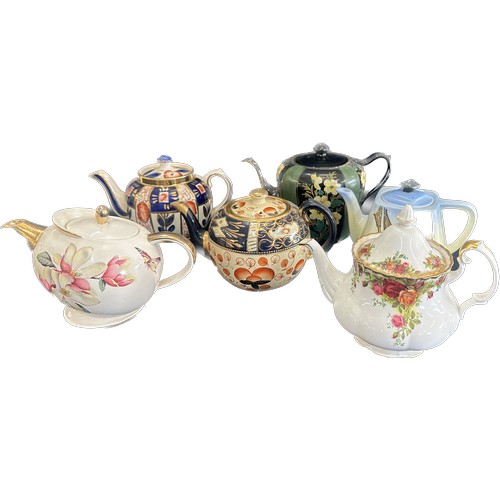 78 - Selection of vintage tea pots to include ' Royal Albert Country Rose', etc