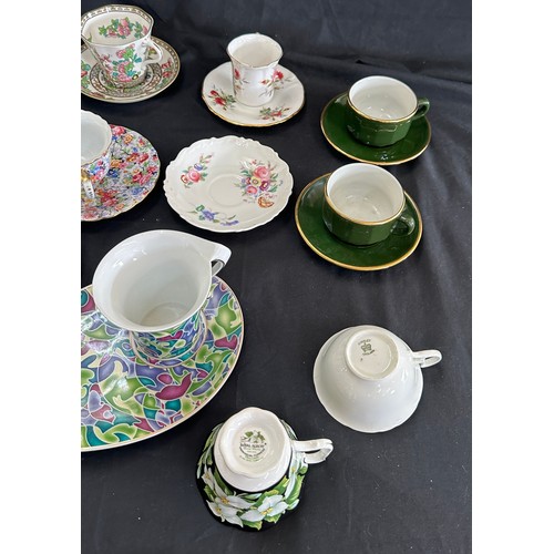 134 - Selection of vintage assorted cups and saucers to include ' Royal Albert', ' Paragon' ,' Aynsley' et... 