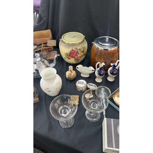 201 - Selection of assorted vintage and later miscellaneous to include ' Country Artists Spring of Life' f... 