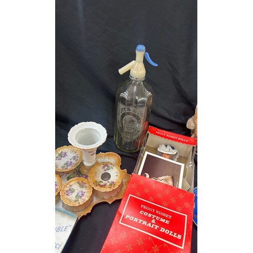 201 - Selection of assorted vintage and later miscellaneous to include ' Country Artists Spring of Life' f... 