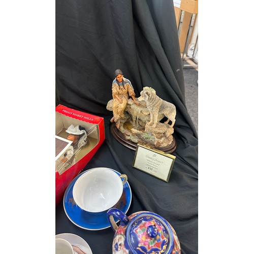 201 - Selection of assorted vintage and later miscellaneous to include ' Country Artists Spring of Life' f... 