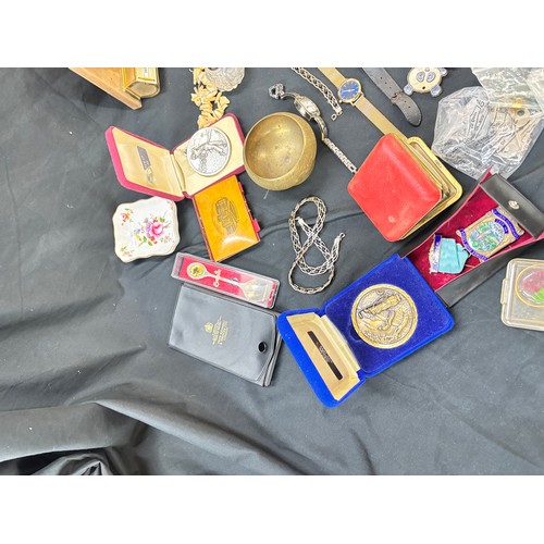 110 - Large selection of collectables includes Tankers, desk clock etc