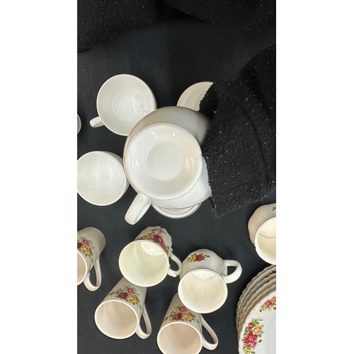164 - Selection of vintage bone china to include plates, cups, cruet set etc