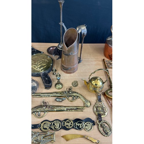 163 - Selection of vintage brass and copper ware to include warming pans, kettles, brass ladies