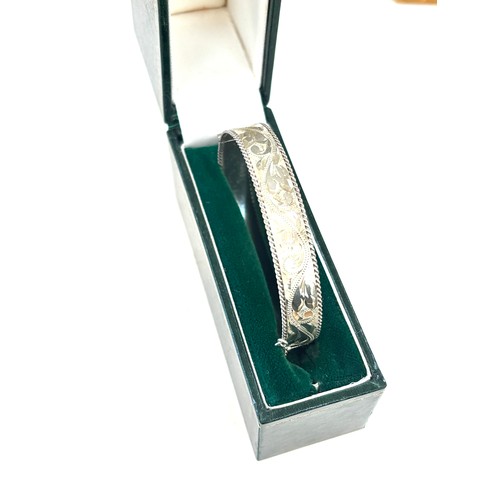 335 - Vintage boxed silver bangle total weight 19 grams