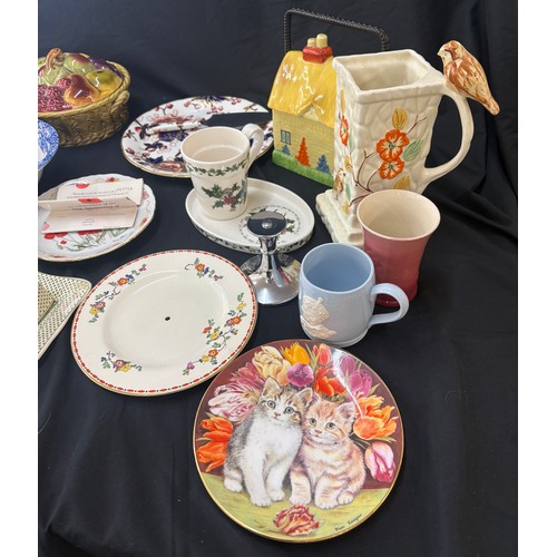 192 - Selection of collectable pottery to include Aynsley, Grafton etc