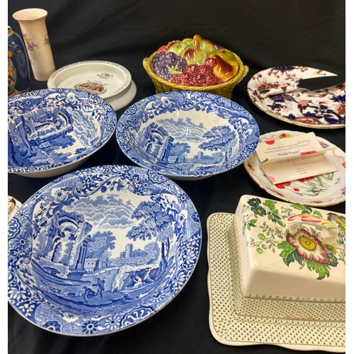 192 - Selection of collectable pottery to include Aynsley, Grafton etc