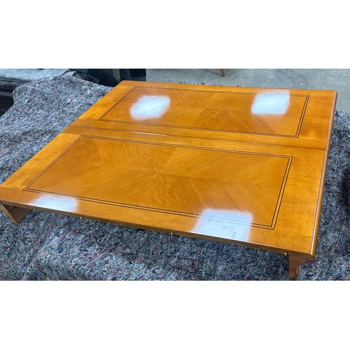 290 - Extending modern inlaid twin pedastool table and six chairs, table measures without leaf  62 inches ... 