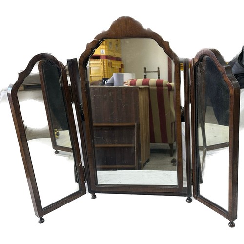 279 - Antique triple mahogany dressing table mirror measures approximately 25 inches tall x 27 wide