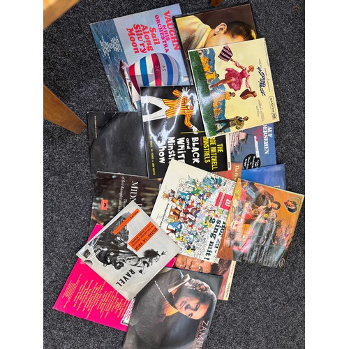 189 - Large selection of assorted Records includes Nat King cole, Andy williams etc