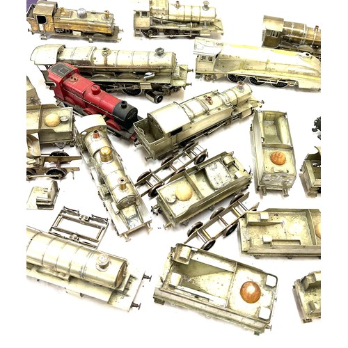 118 - Large selection of metal trains, some with engines, mostly shells, carriages etc