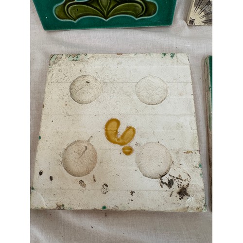 177 - Selection of vintage decorative tiles