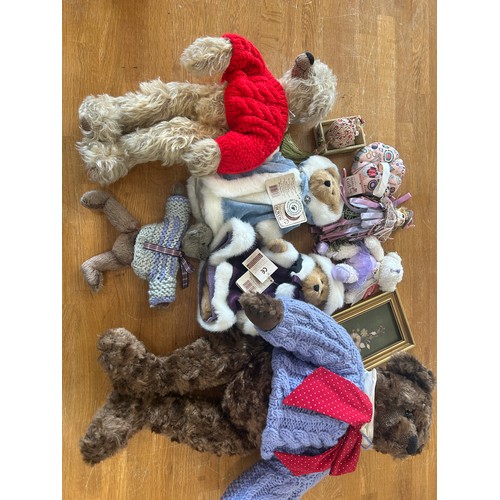106 - Selection of vintage and later teddies incudes SAMMIE etc
