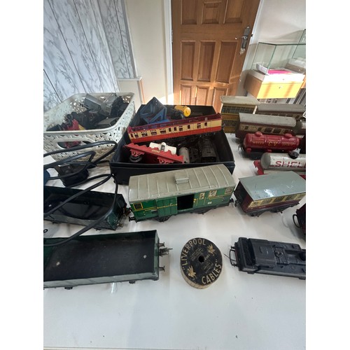 115 - Selection of vintage and later railway models