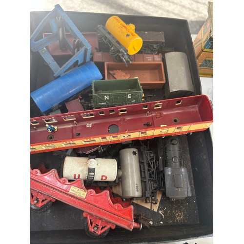 115 - Selection of vintage and later railway models