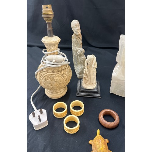 175 - Selection of vintage alabaster, onyx and marble items