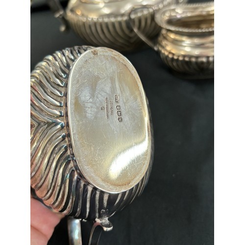 300 - Sterling silver three piece Viners Ltd -Edward Viner tea service, E.V, Sheffield silver, total weigh... 