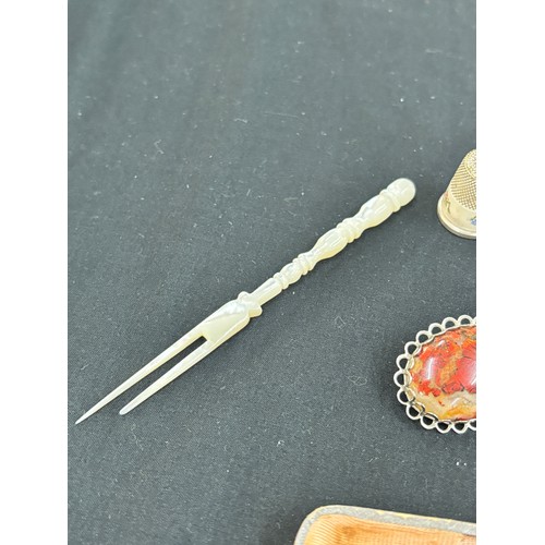 312 - Selection of Collectables includes 18ct gold plated amber cheroot holder etc