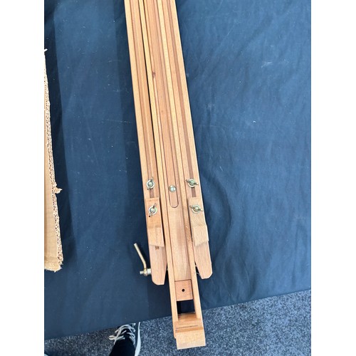 120 - Boxed Learn to spin spinning wheel and a wooden easel