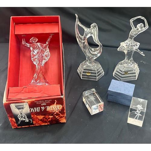 133 - Selection of vintage Royal Crystal Rock Dancing Figures, one in original box and two 3D glass art of... 