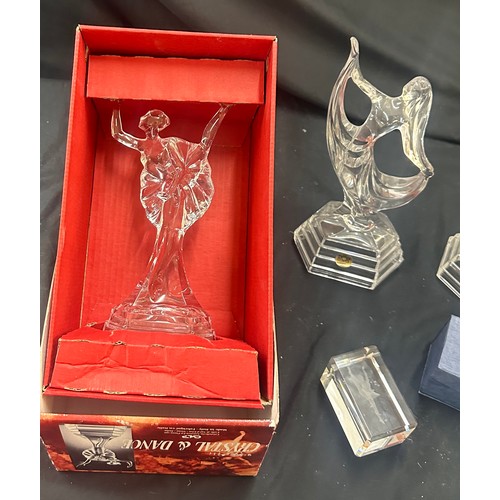 133 - Selection of vintage Royal Crystal Rock Dancing Figures, one in original box and two 3D glass art of... 