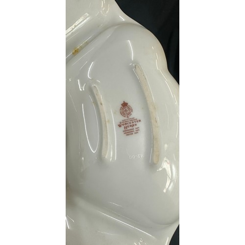 137 - Selection of vintage porcelain collectable items to include Royal Worcester herbs floral Crudite, Ro... 