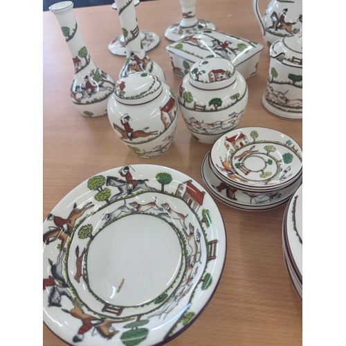 168 - Selection of Crown Staffordshire hunting scene pottery to include plates, jugs, trinkets, vases, cup... 