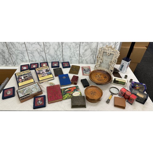 Selection of vintage collectable items to include pocket watches, books ...