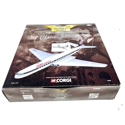 Corgi Aviation Archive 1:144 De Havilland comet 4B BEA Airtours